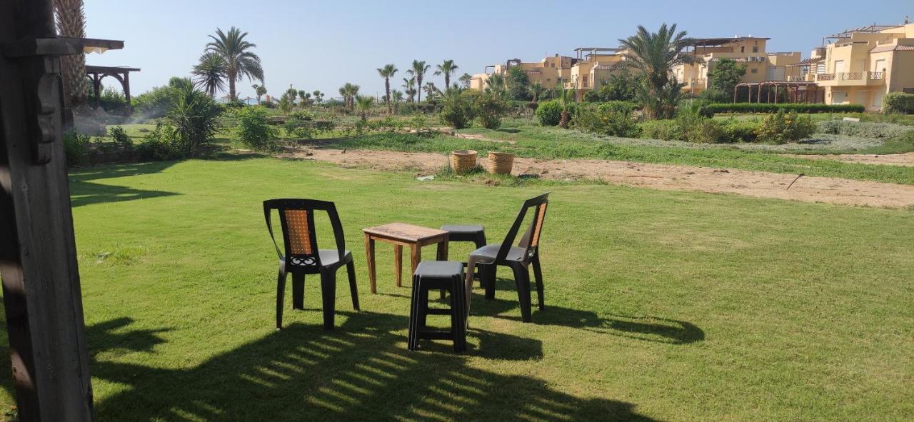 A Sea View Spacious Cheering 5 Bedroom Villa Ain Sokhna "Ain Bay" فيلا كاملة للإيجار قرية العين باي Ajn-Szuhna Kültér fotó