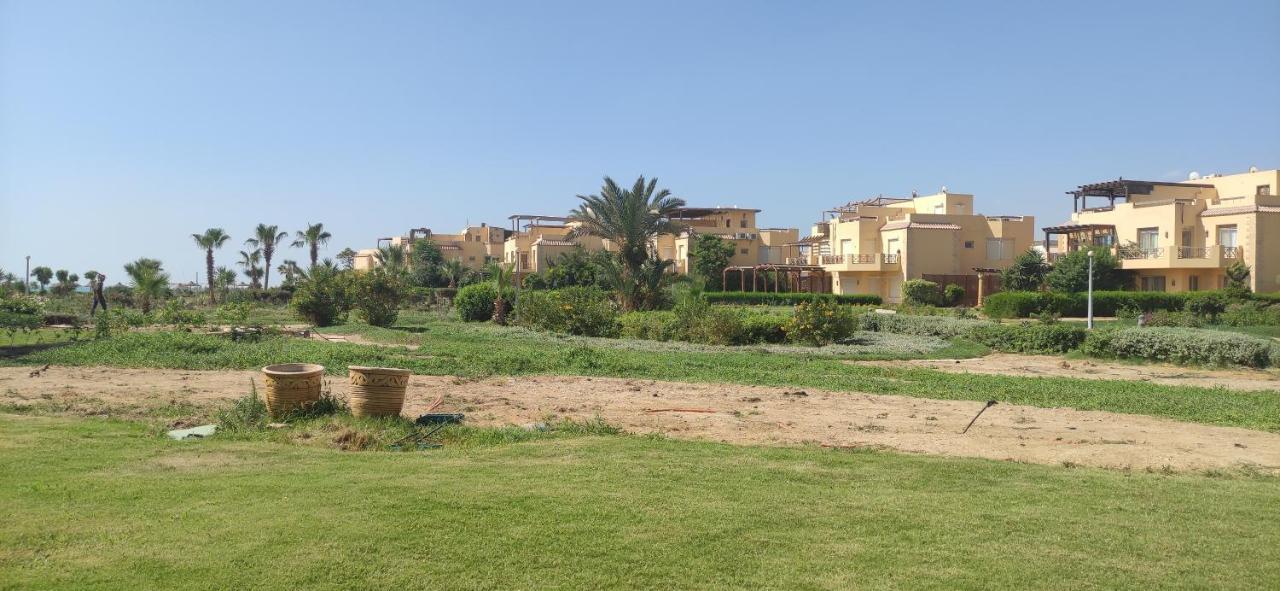 A Sea View Spacious Cheering 5 Bedroom Villa Ain Sokhna "Ain Bay" فيلا كاملة للإيجار قرية العين باي Ajn-Szuhna Kültér fotó